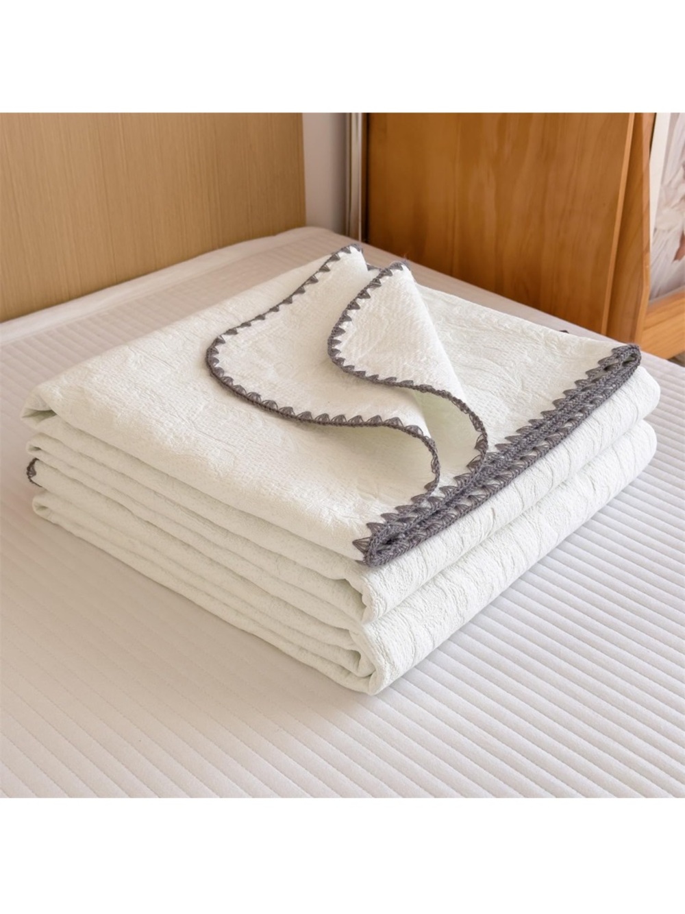 Cotton Lightweight Breathable Coverlet Blanket Soft Farmhouse Bedding 60 x 80 in